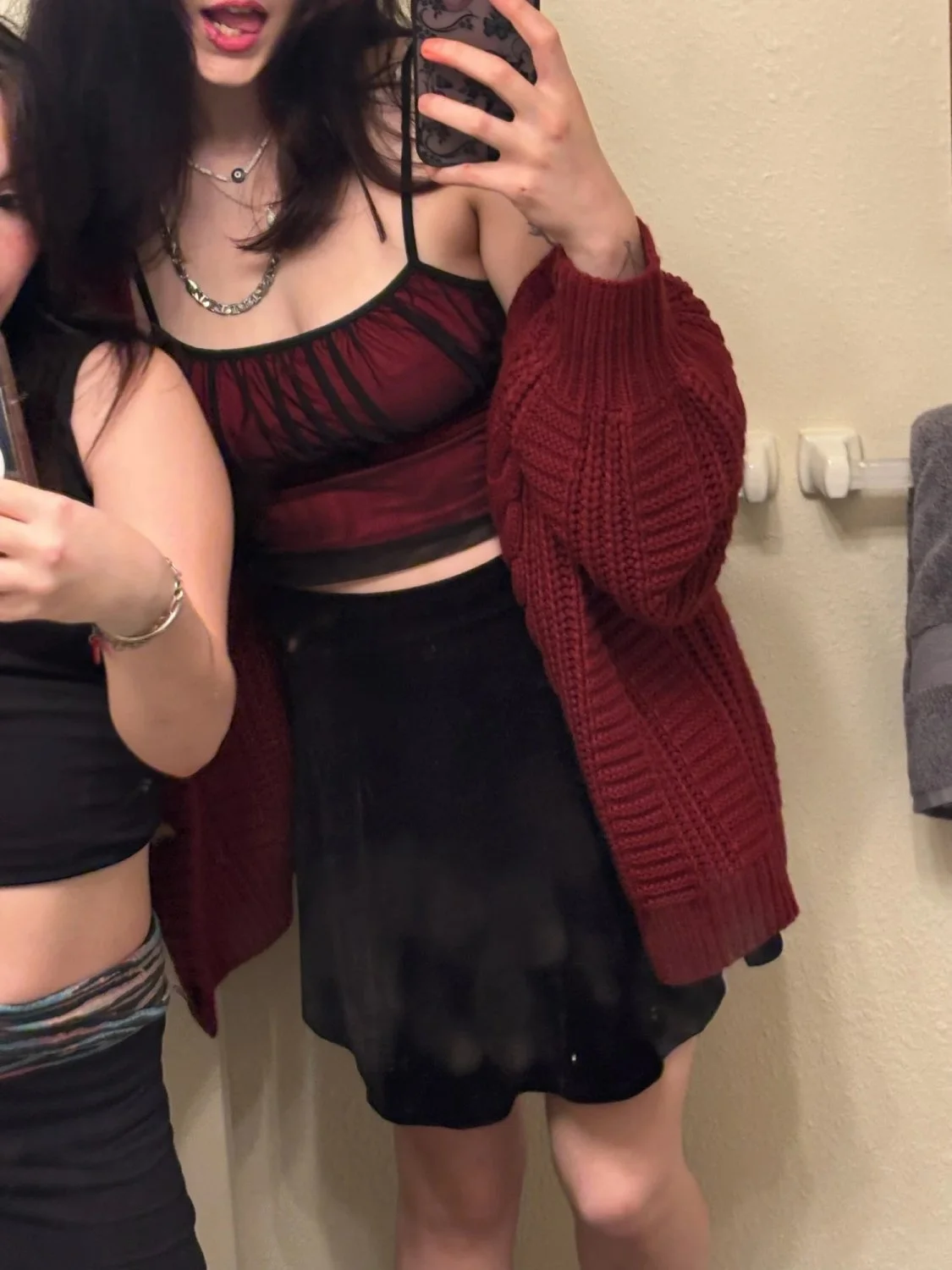 Kenzie, 18, Teen slut gets covered in cum main image