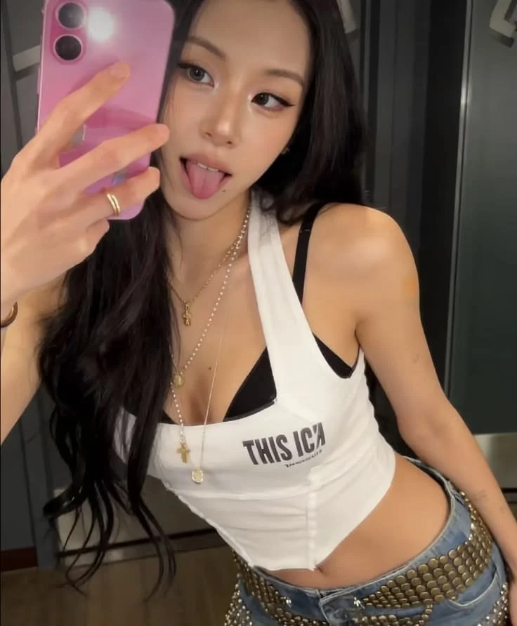 Ch@eyoung twice image 6