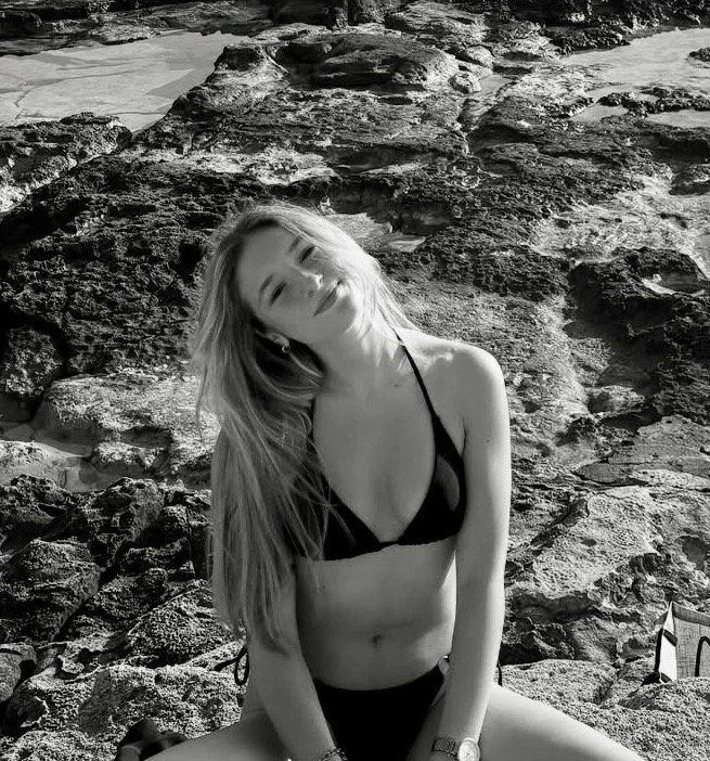 Random Girls image 10