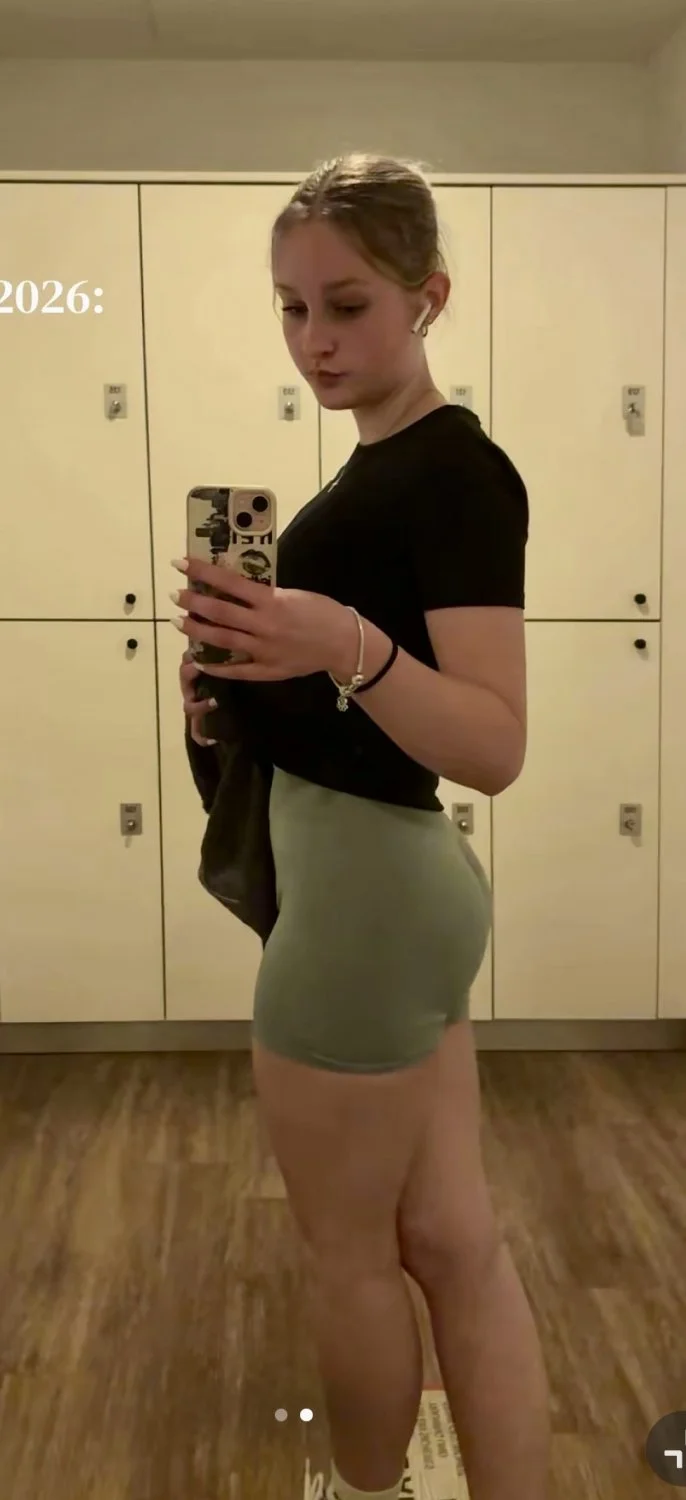 Random Girls image 2