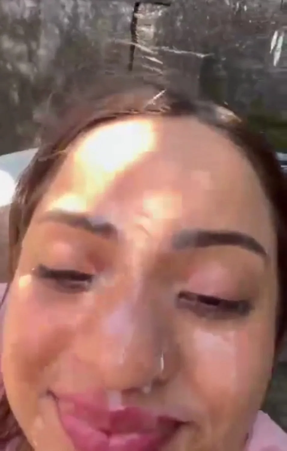 Gozada farta na cara da puta main image