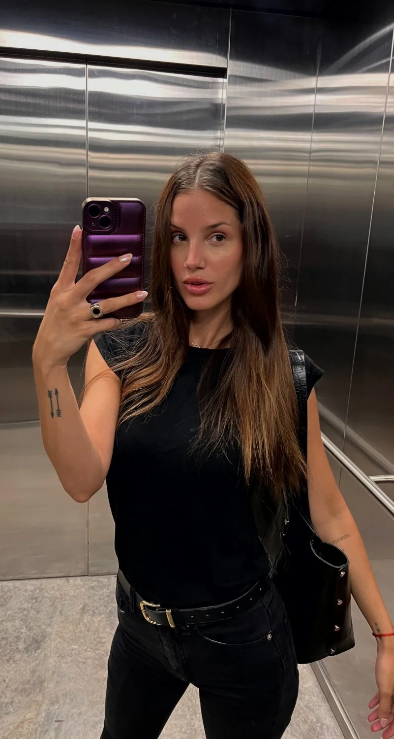 Who can make me cum before we get to my office floor main image