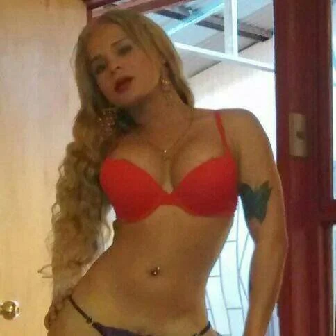 TRANS SEXY MADELYNA BACKER main image