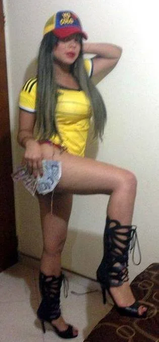 TRANS SEXY MADELYNA BACKER image 10