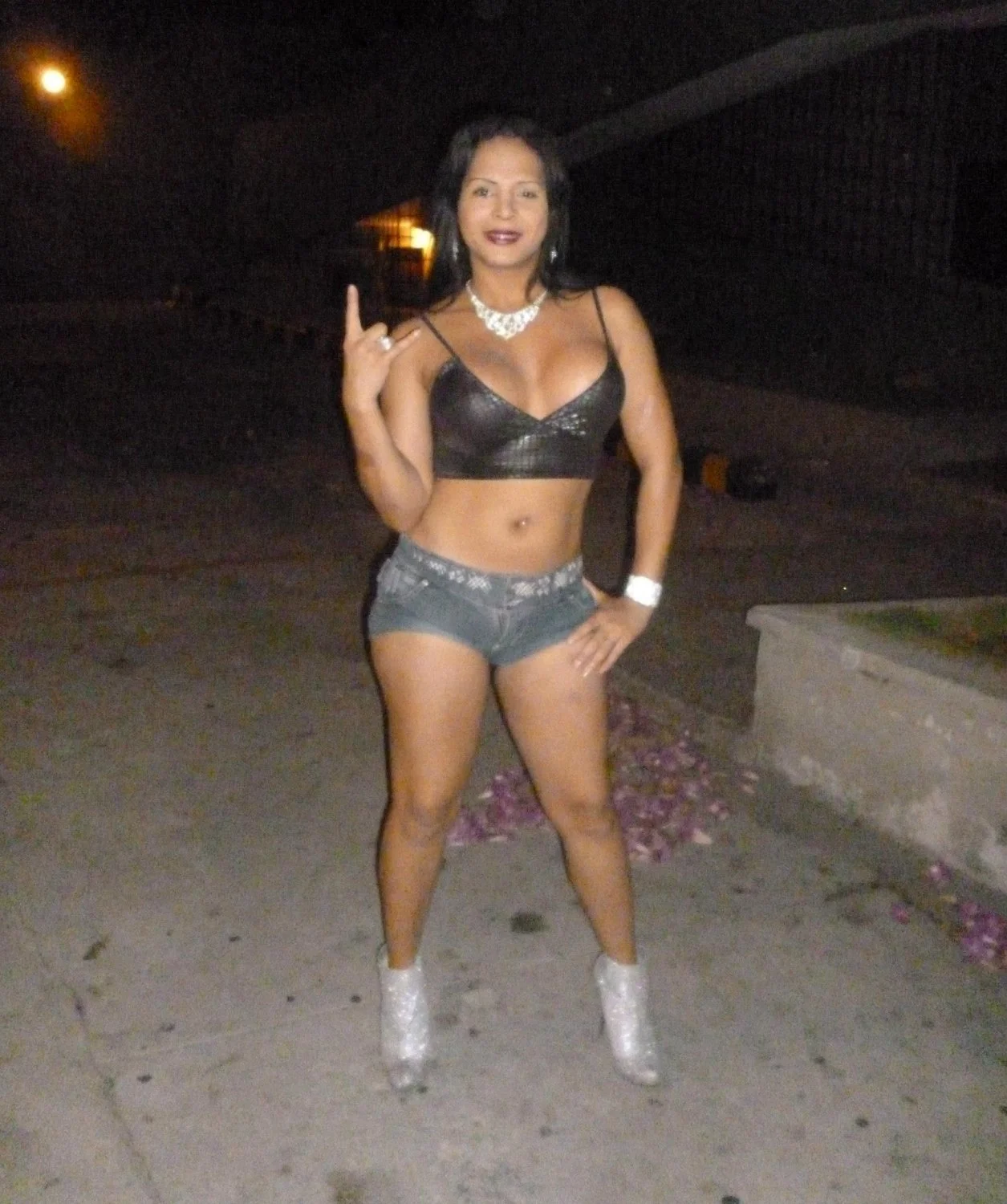 TRANS SEXY MADELYNA BACKER image 2