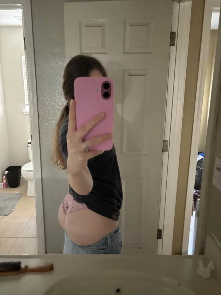 Meet the newest addition to the stable: Yesenia Mendoza, 20. Kik me at OGBullKing for same. image 10