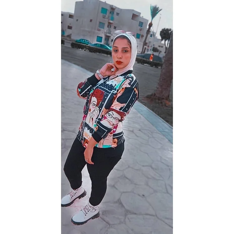 Arab Hijabi image 3