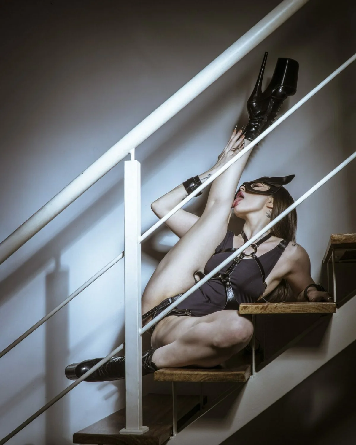Deborah Rizzo - Gata na sacada image 3