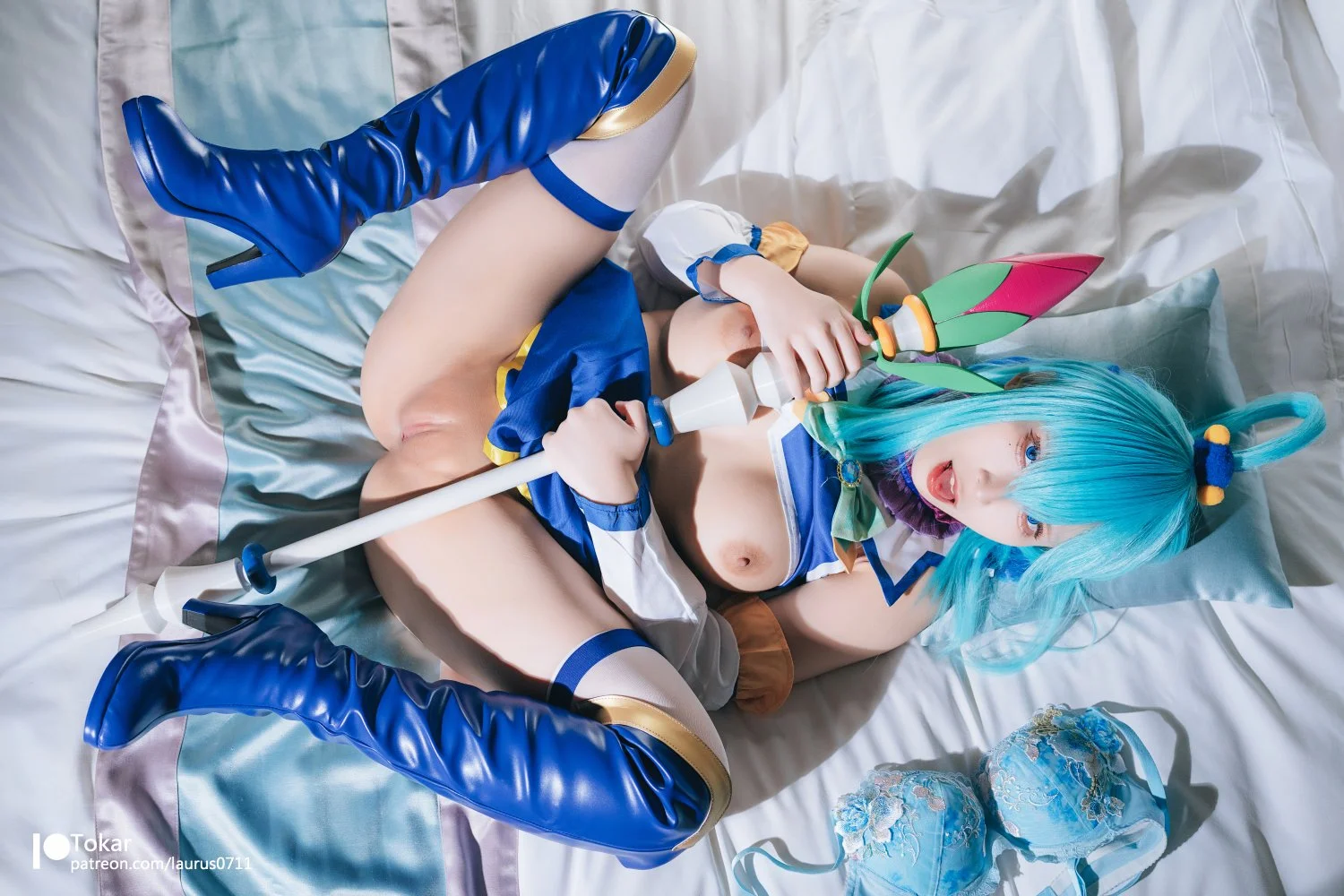 Tokar (laurus0711) cosplay Aqua - Konosuba image 15