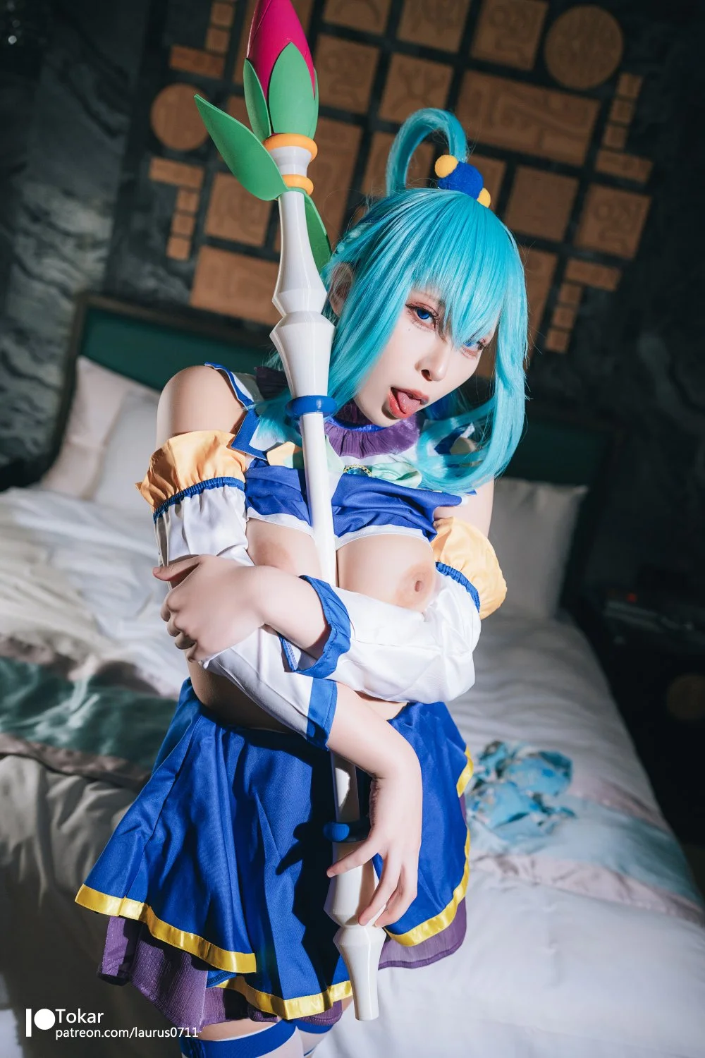 Tokar (laurus0711) cosplay Aqua - Konosuba image 4