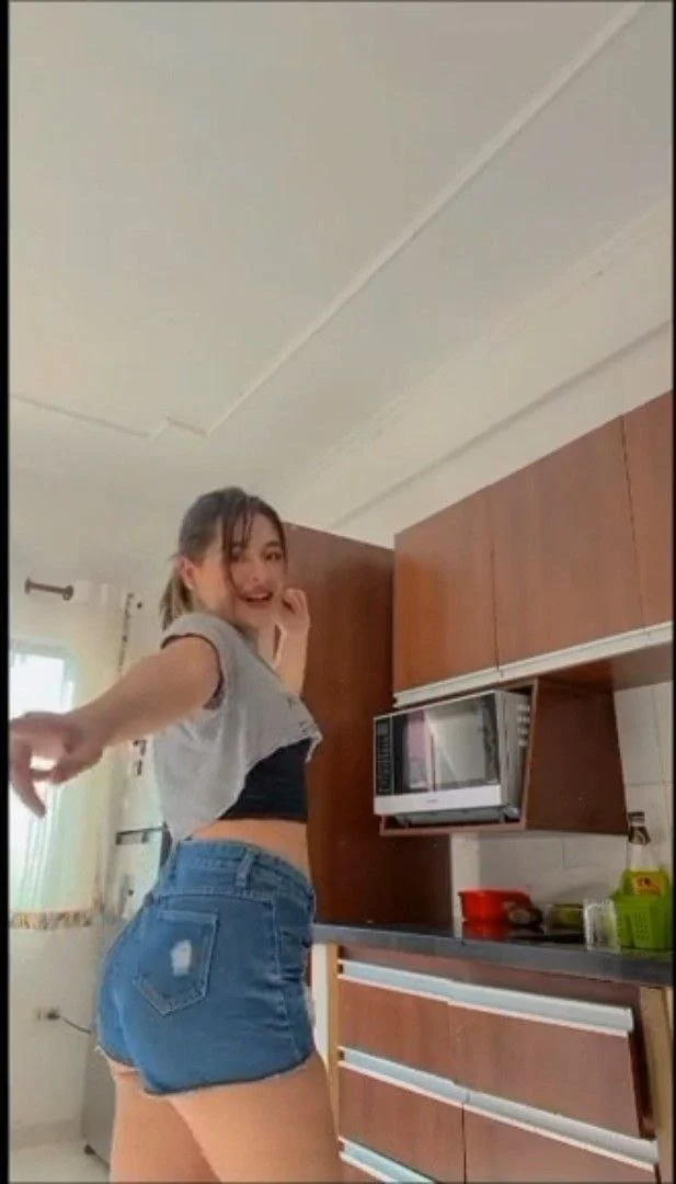 Sluts leaks image 11
