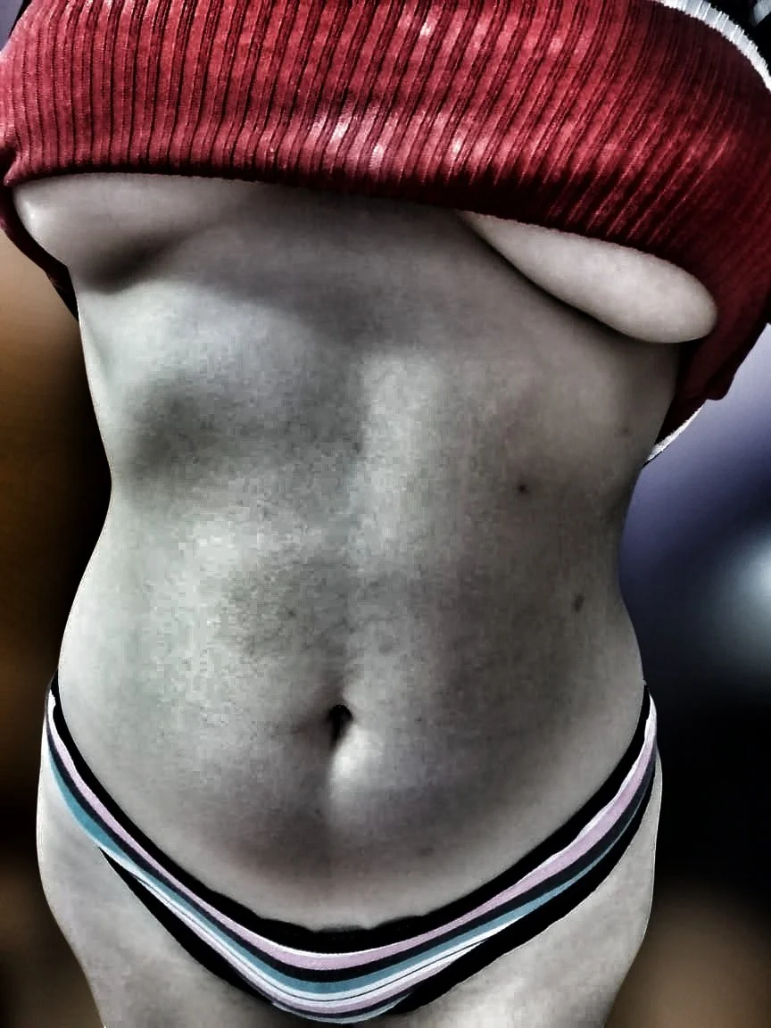 Que les parece la puta tetona novia de un seguidor image 26