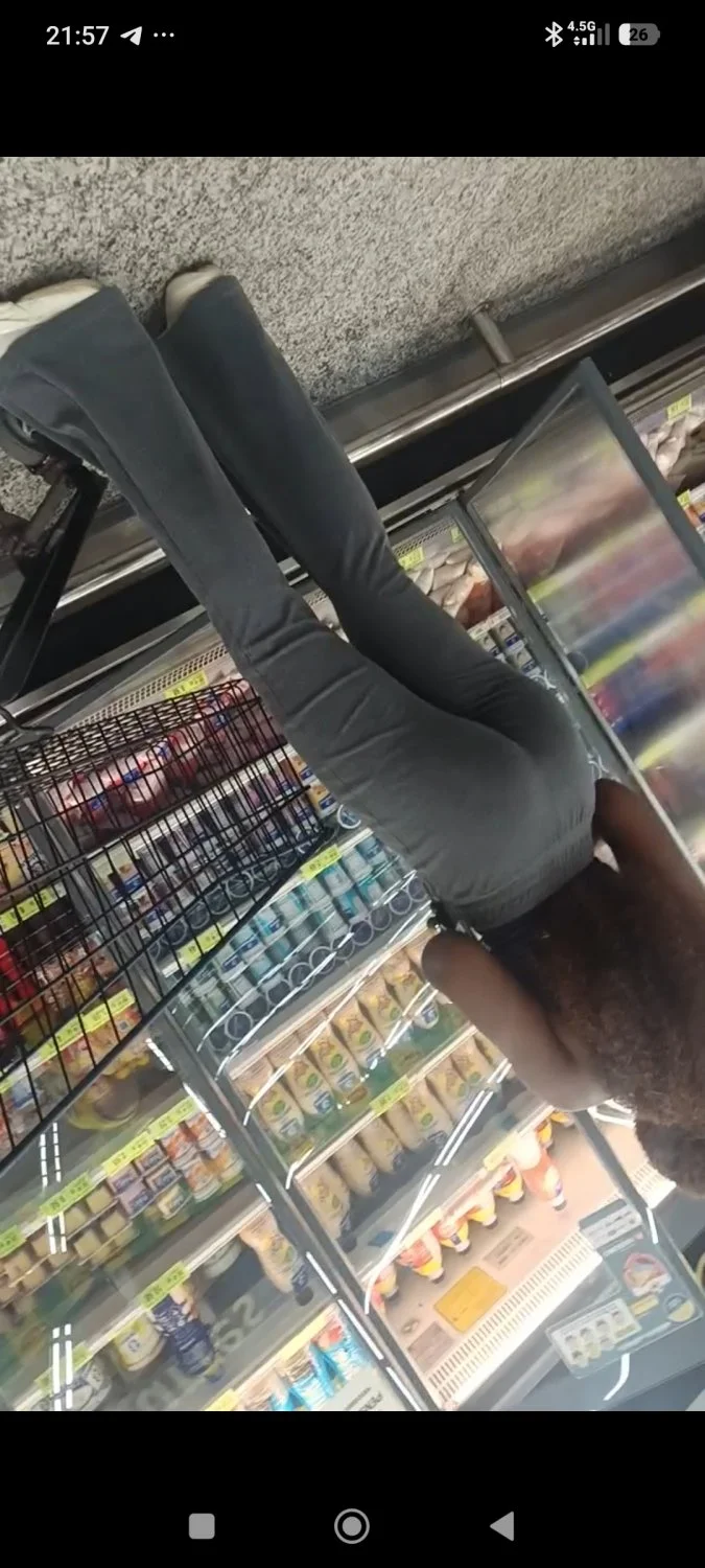 Rabo gostoso dessa negra vagabunda image 3