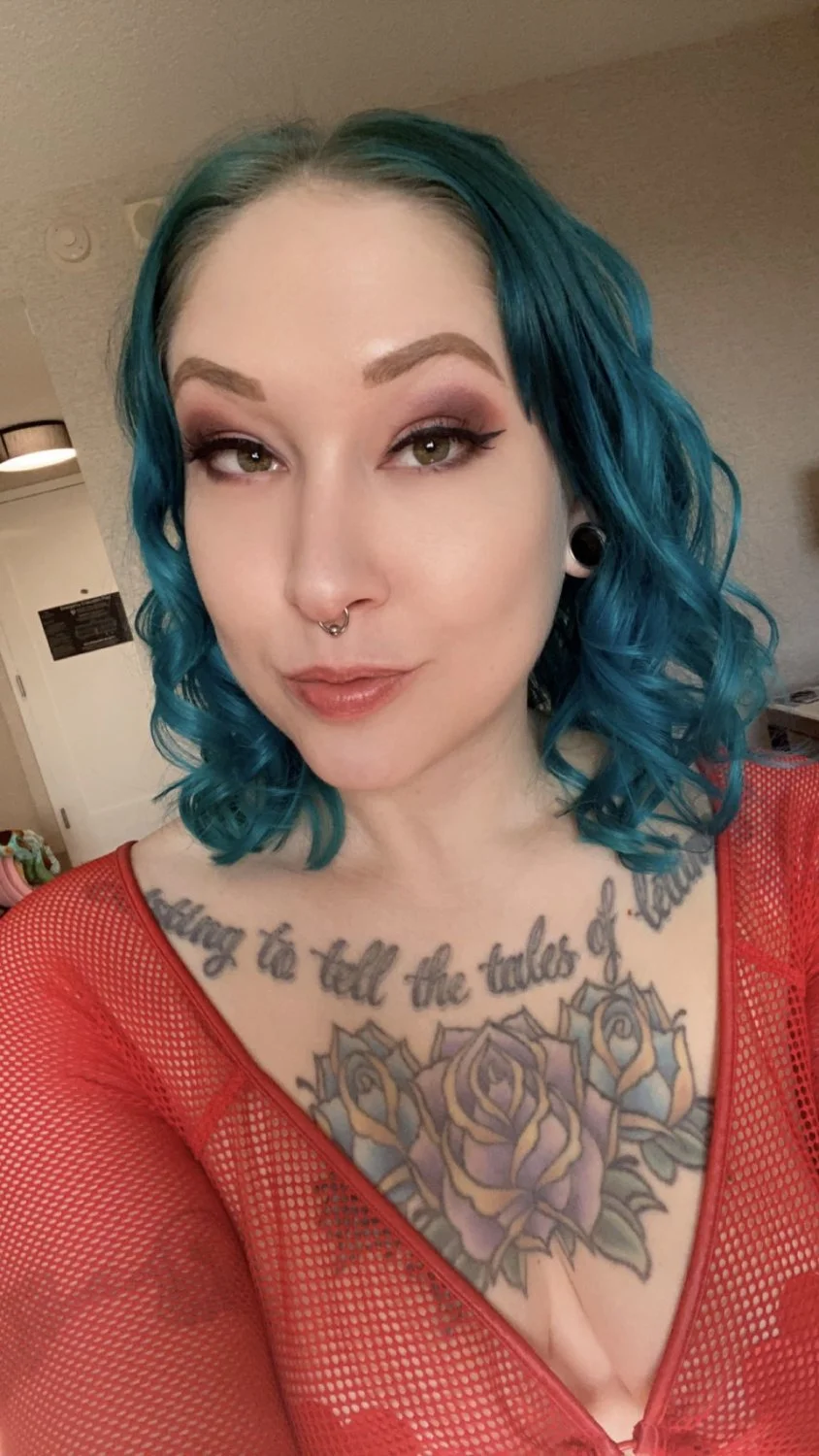 Sexy thick goth image 3