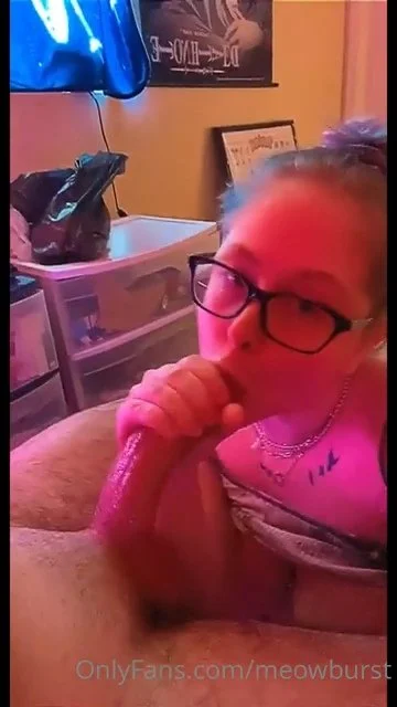 Nerd slut sucking cock main image