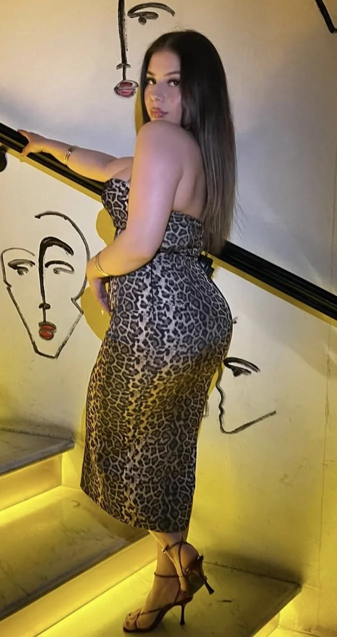 Latina baddie would y’all creampie? image 5
