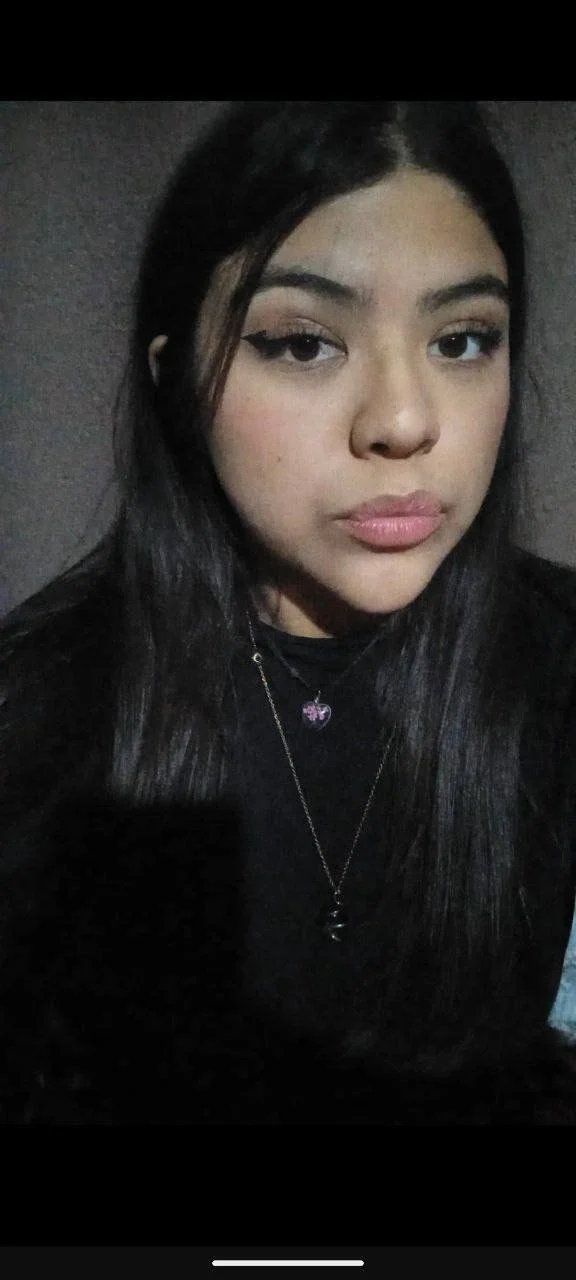 Que les parece esta puta zorra tetona image 22