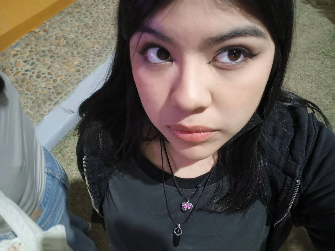 Que les parece esta puta zorra tetona image 44