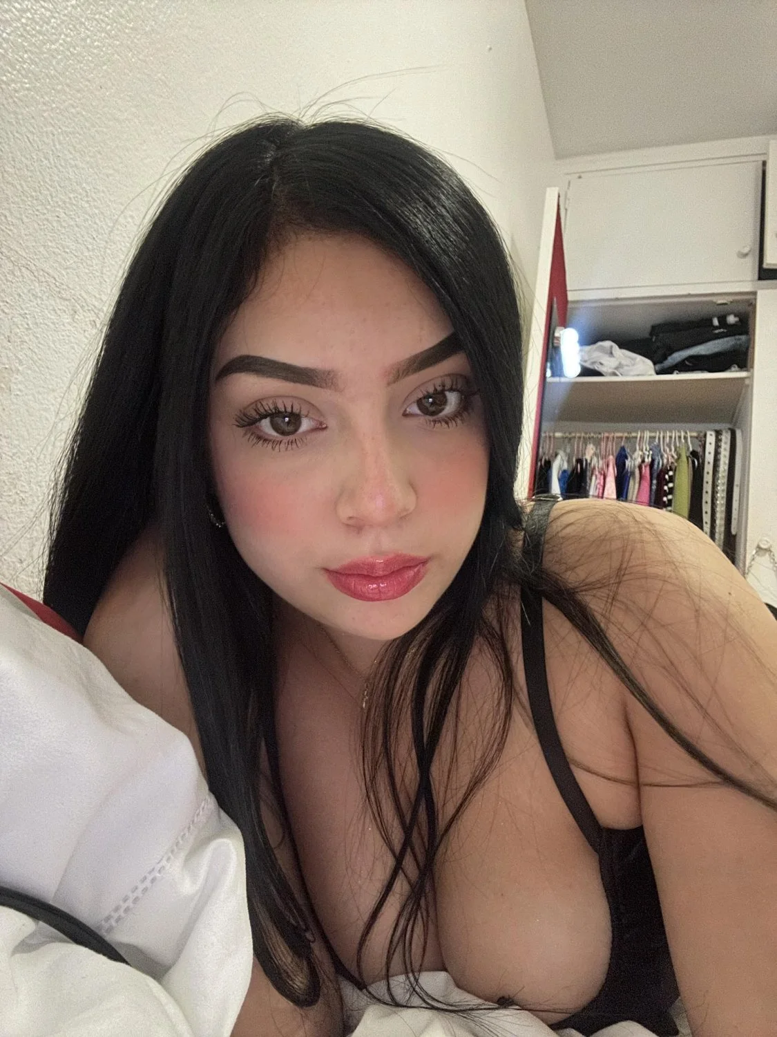 Baddie tetona española-latina, que tetas tiene la hija de mil puta image 24