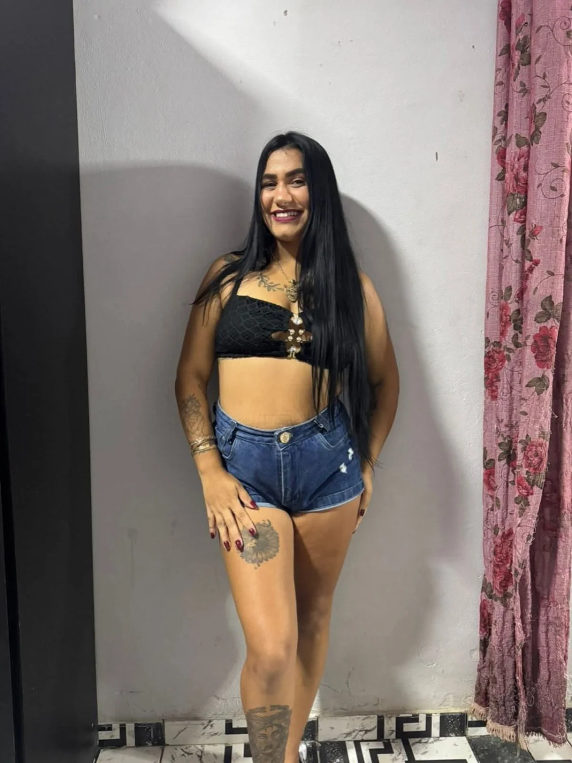 Safada adora se exibir nas redes image 18