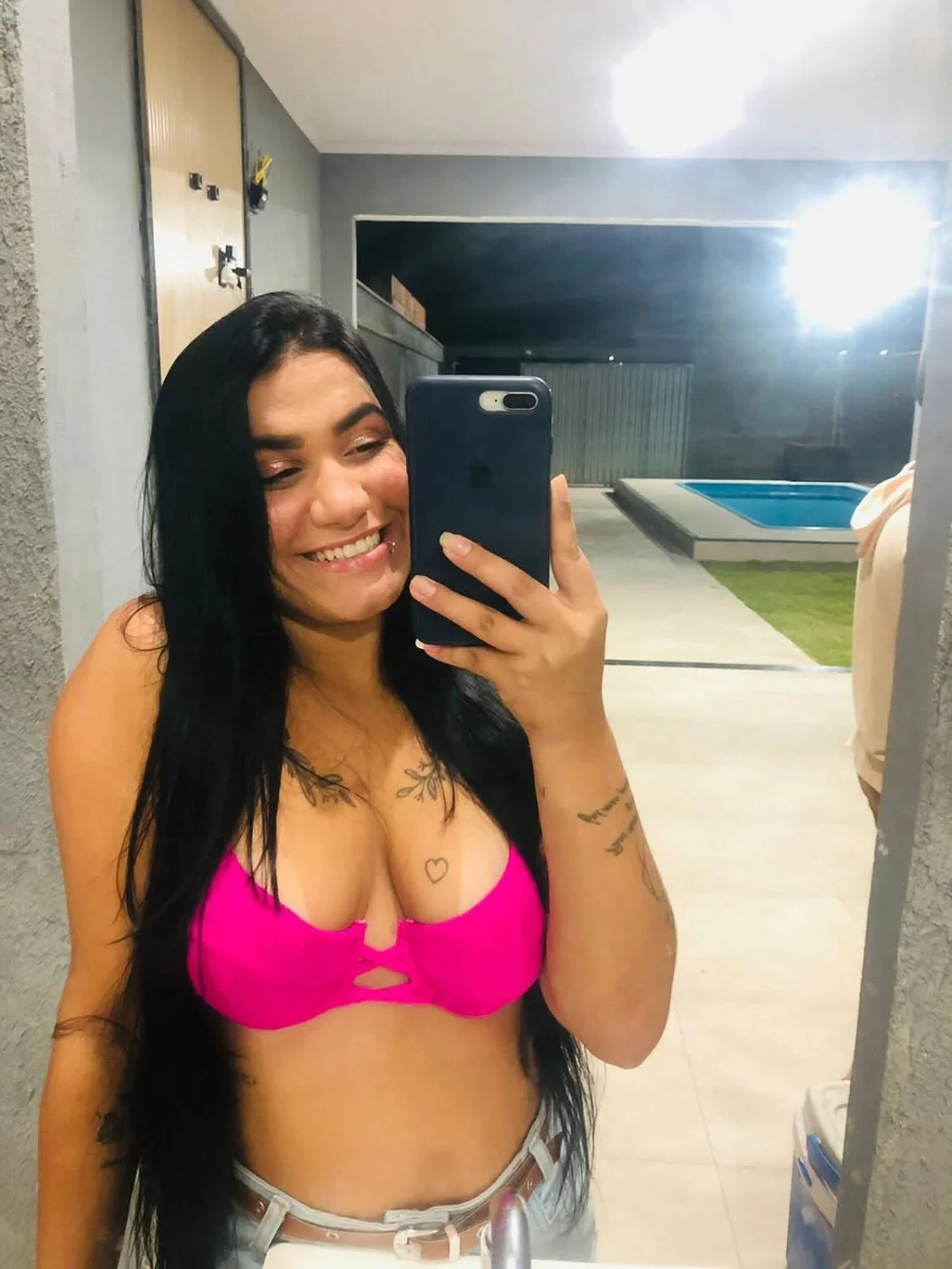 Safada adora se exibir nas redes image 20