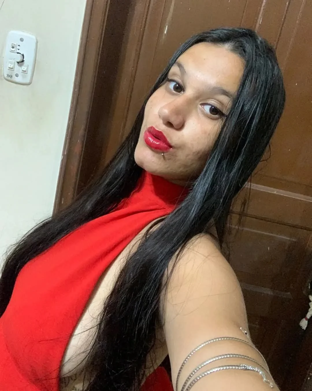 Safada adora se exibir nas redes image 35
