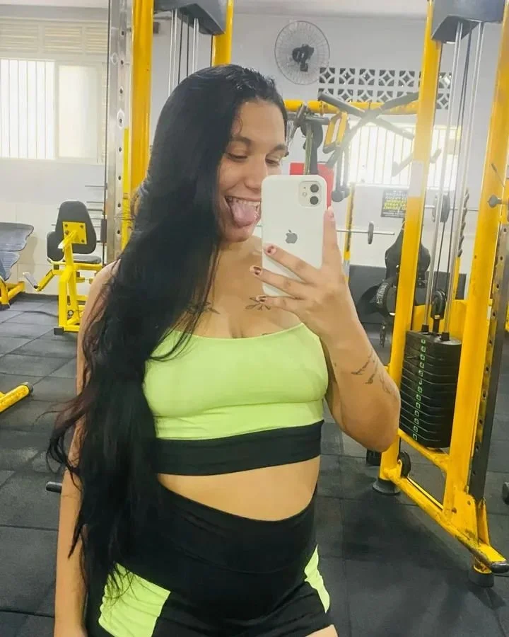 Safada adora se exibir nas redes image 43