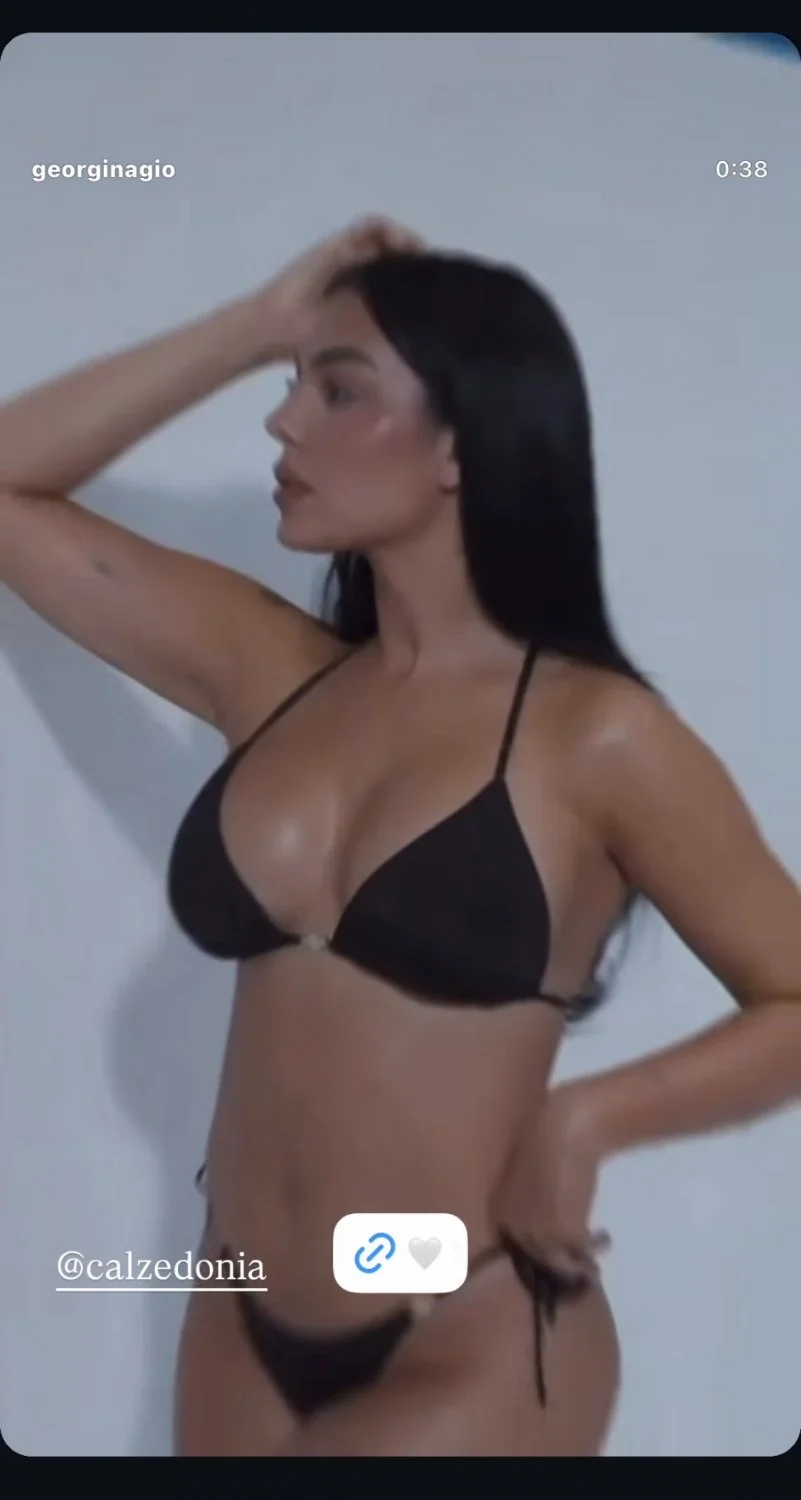 GEORGINA RODRIGUEZ BIKINI image 10
