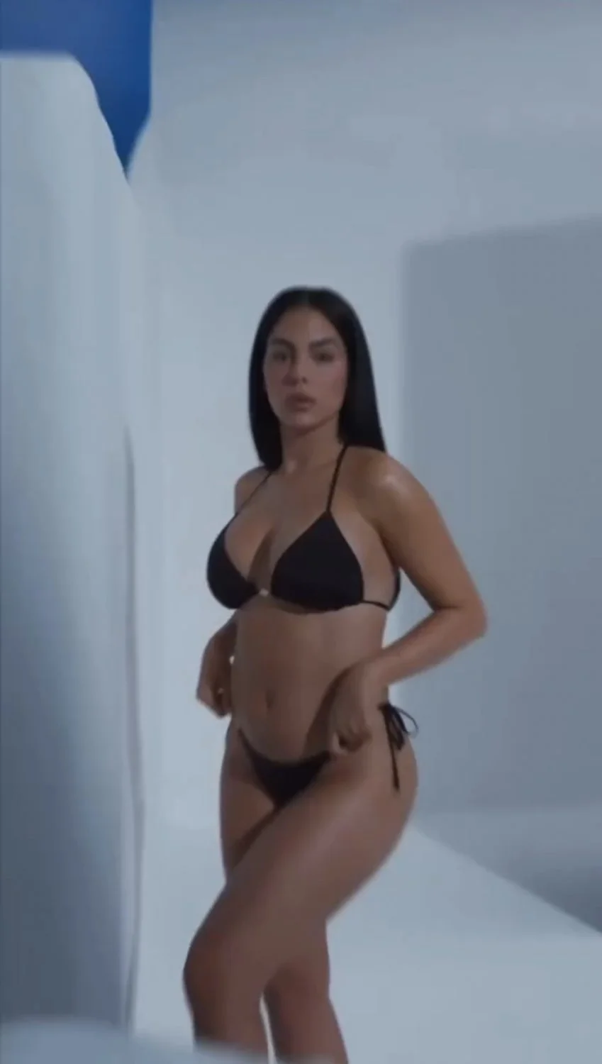GEORGINA RODRIGUEZ BIKINI image 35