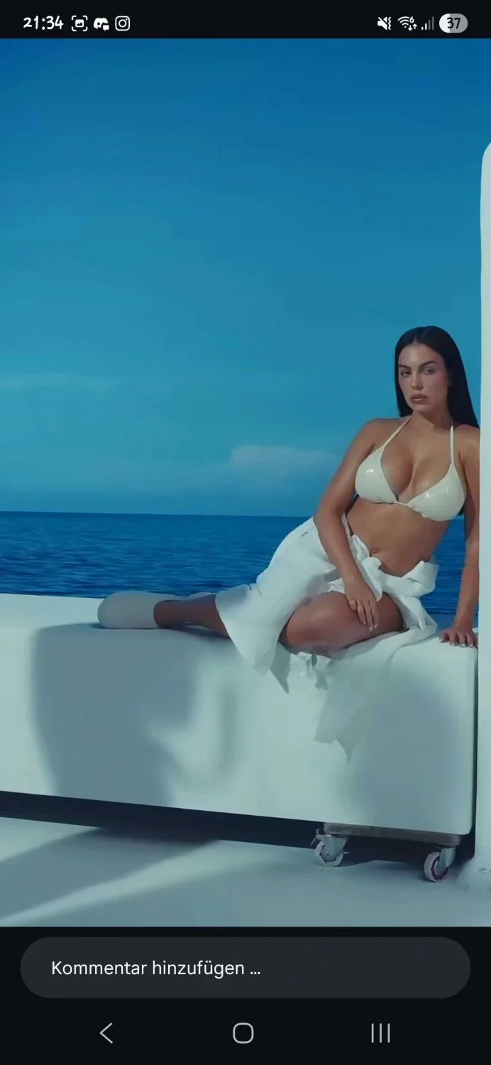 GEORGINA RODRIGUEZ BIKINI image 43