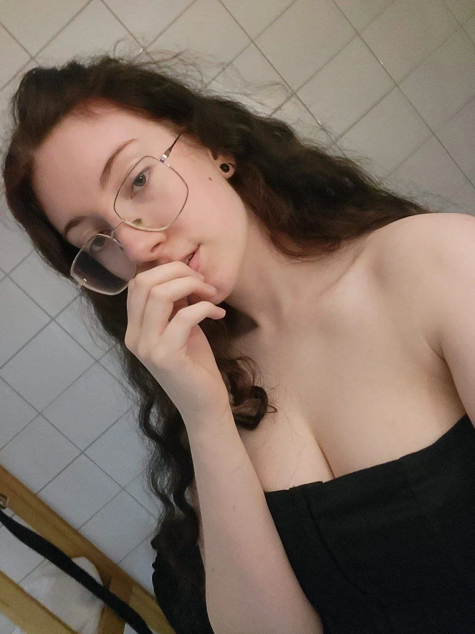 Cuck lost a bet so here’s Hannah image 3