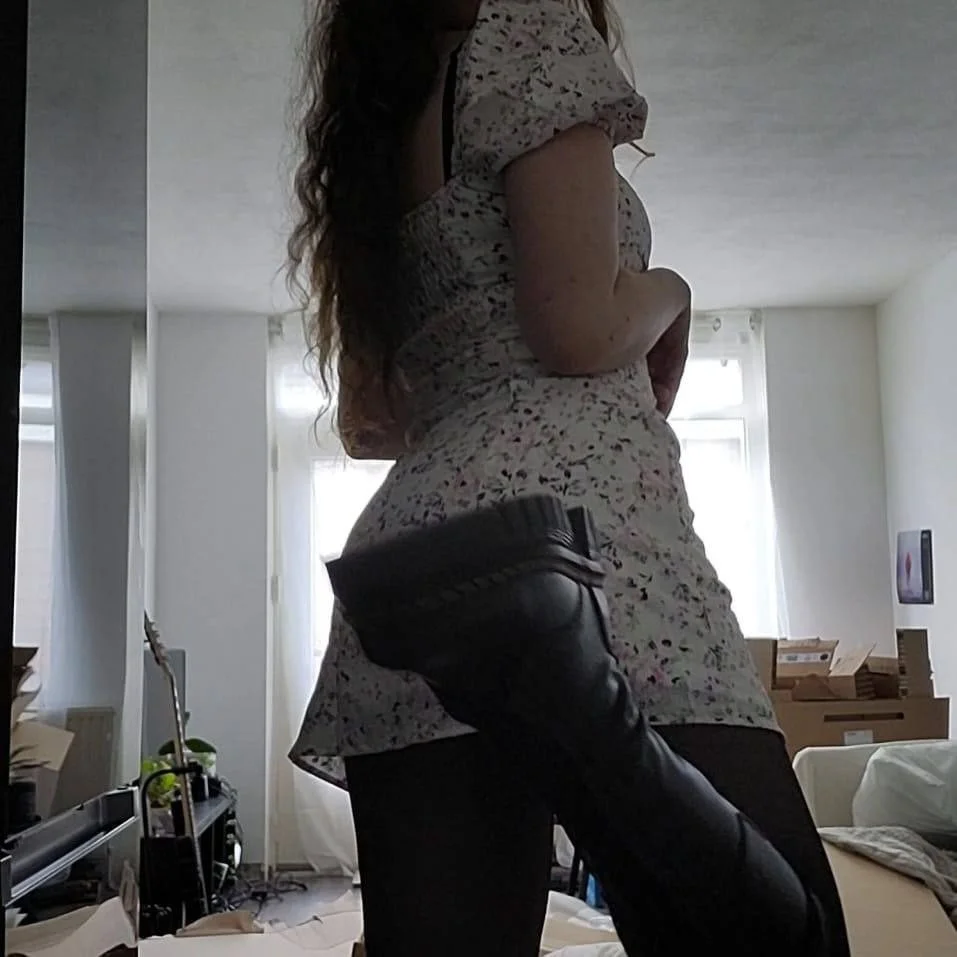 Cuck lost a bet so here’s Hannah image 9