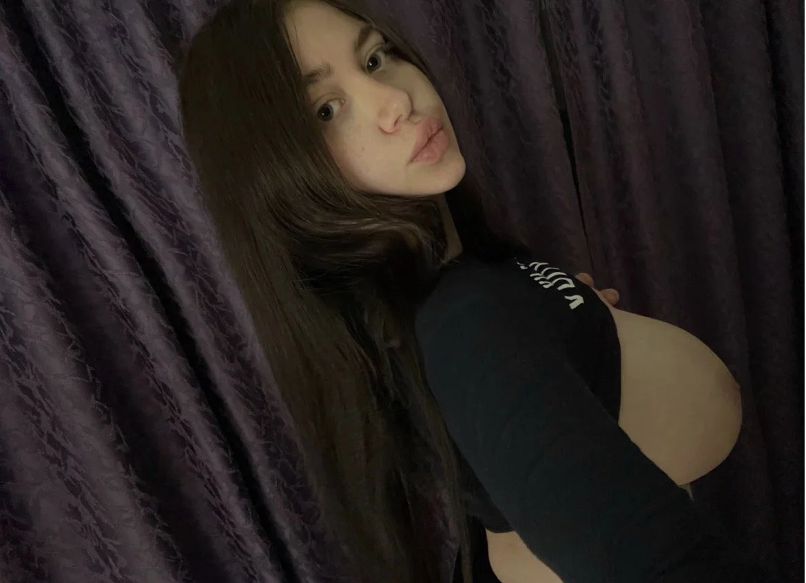 Hermosa tetona image 2