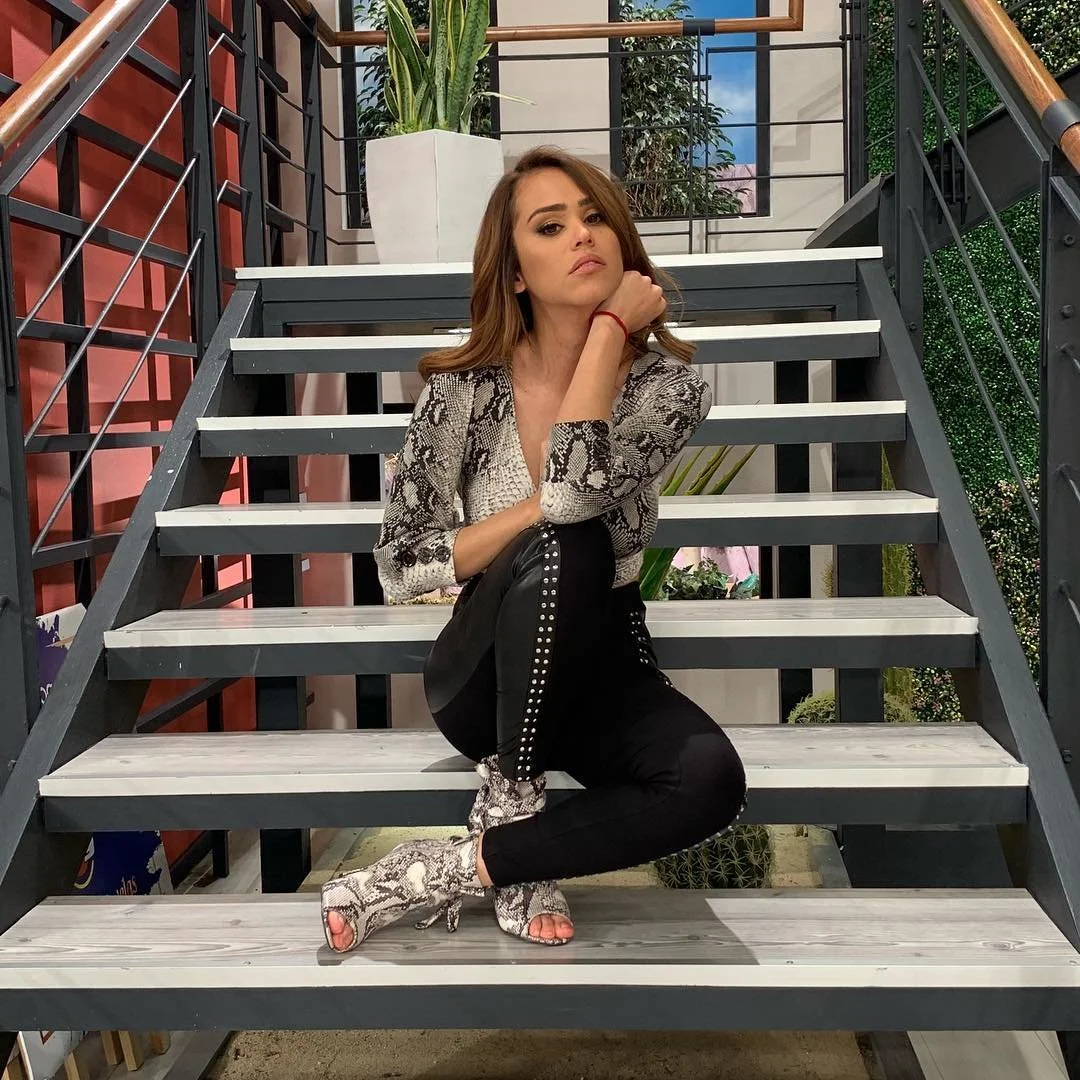 Mexican News Weather Slut image 14