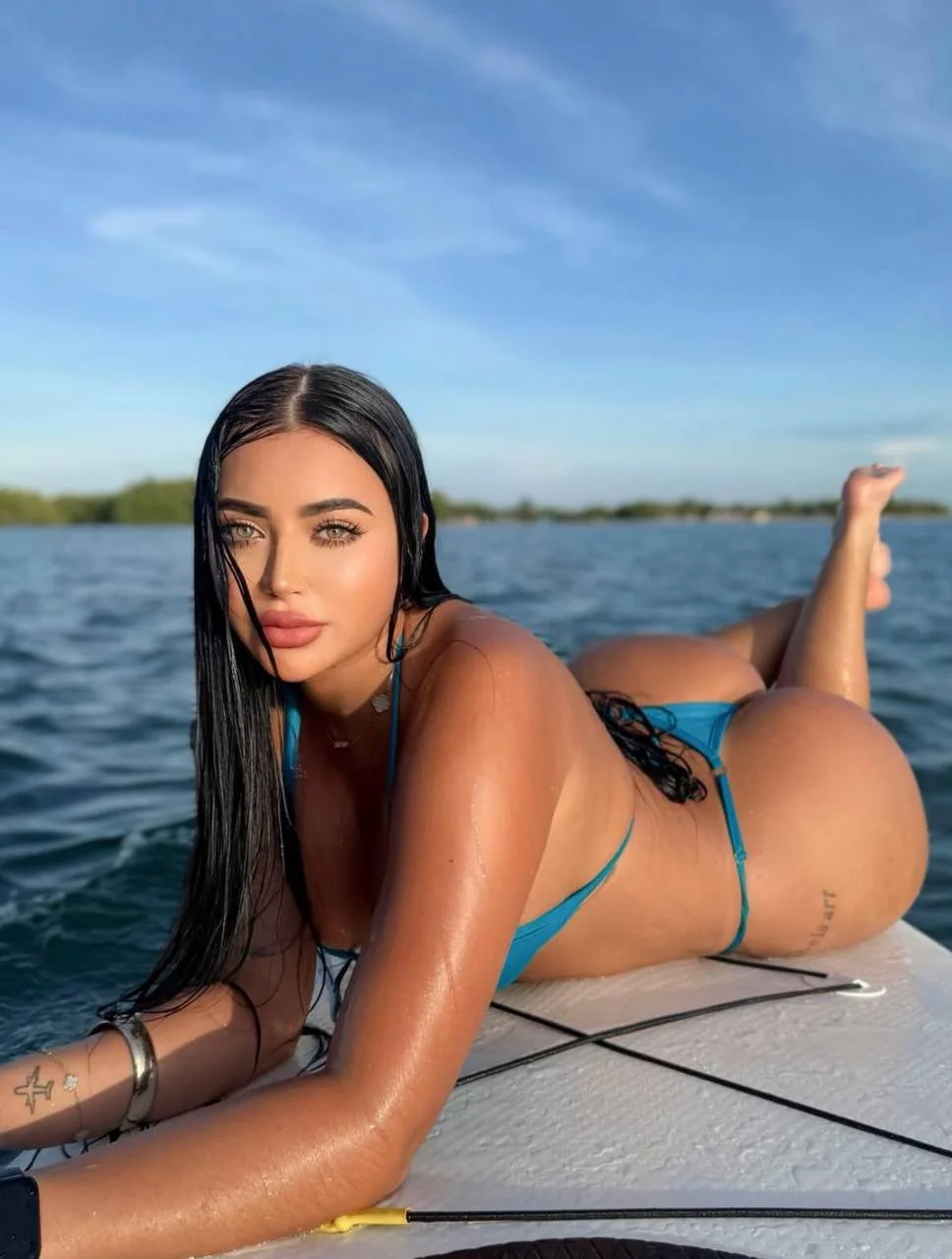 Hot latina got her hottest leaked photos main image