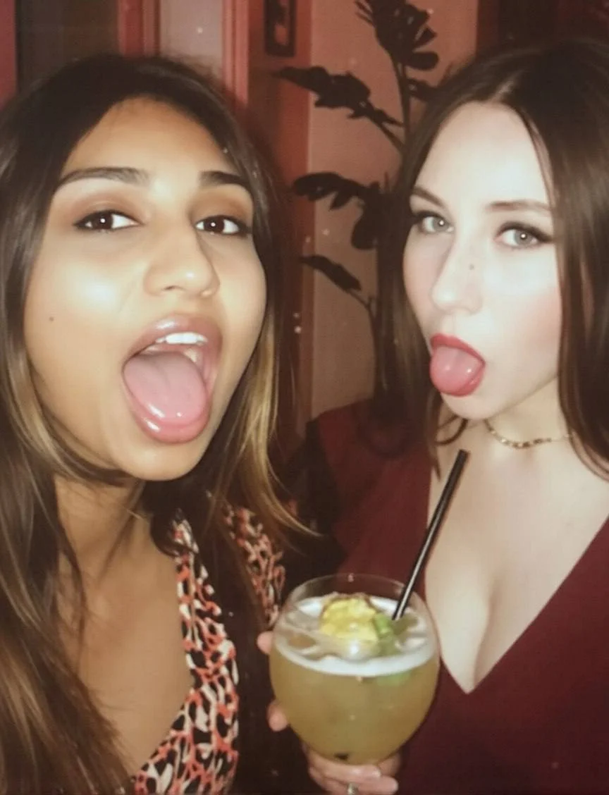 18yo bi sluts: Tesha & Emily image 10