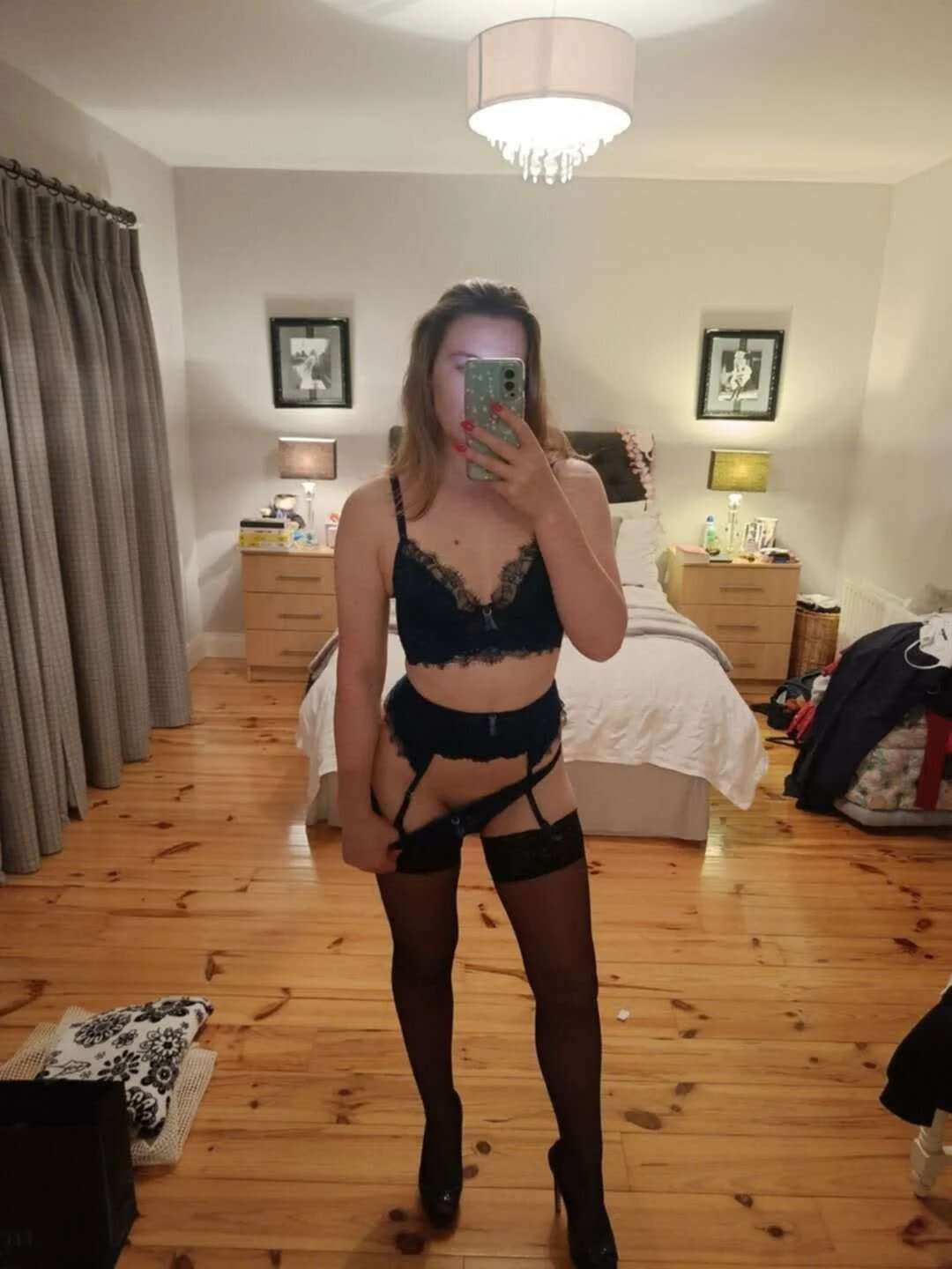 Irish snap slut Gillian image 18