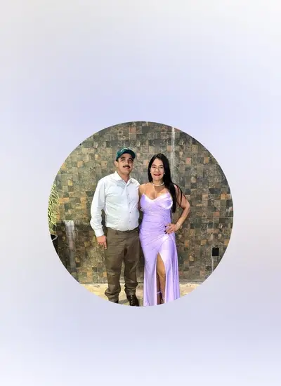 Coroa gostosa se vigando do marido, dando o cu pro funcionário cover image