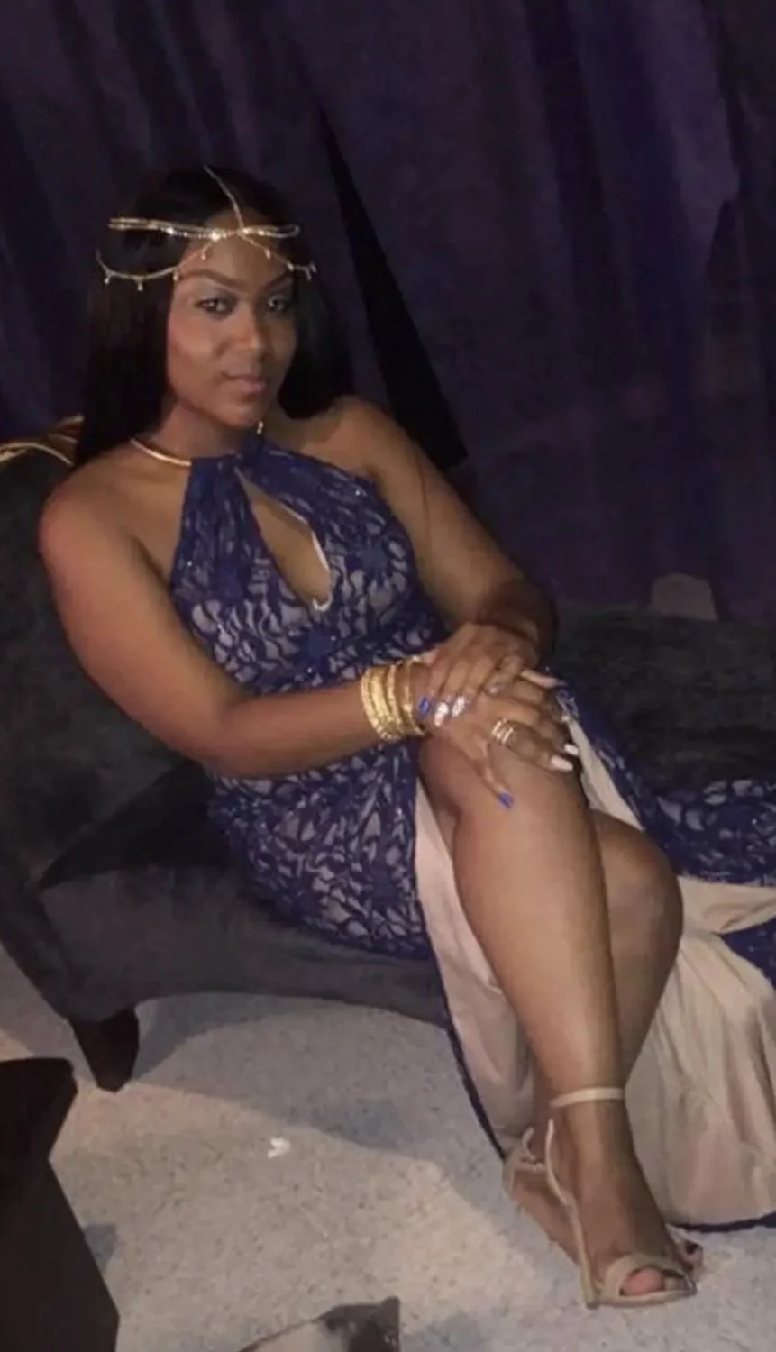 Dum drunk bitch loves sucking dick image 4