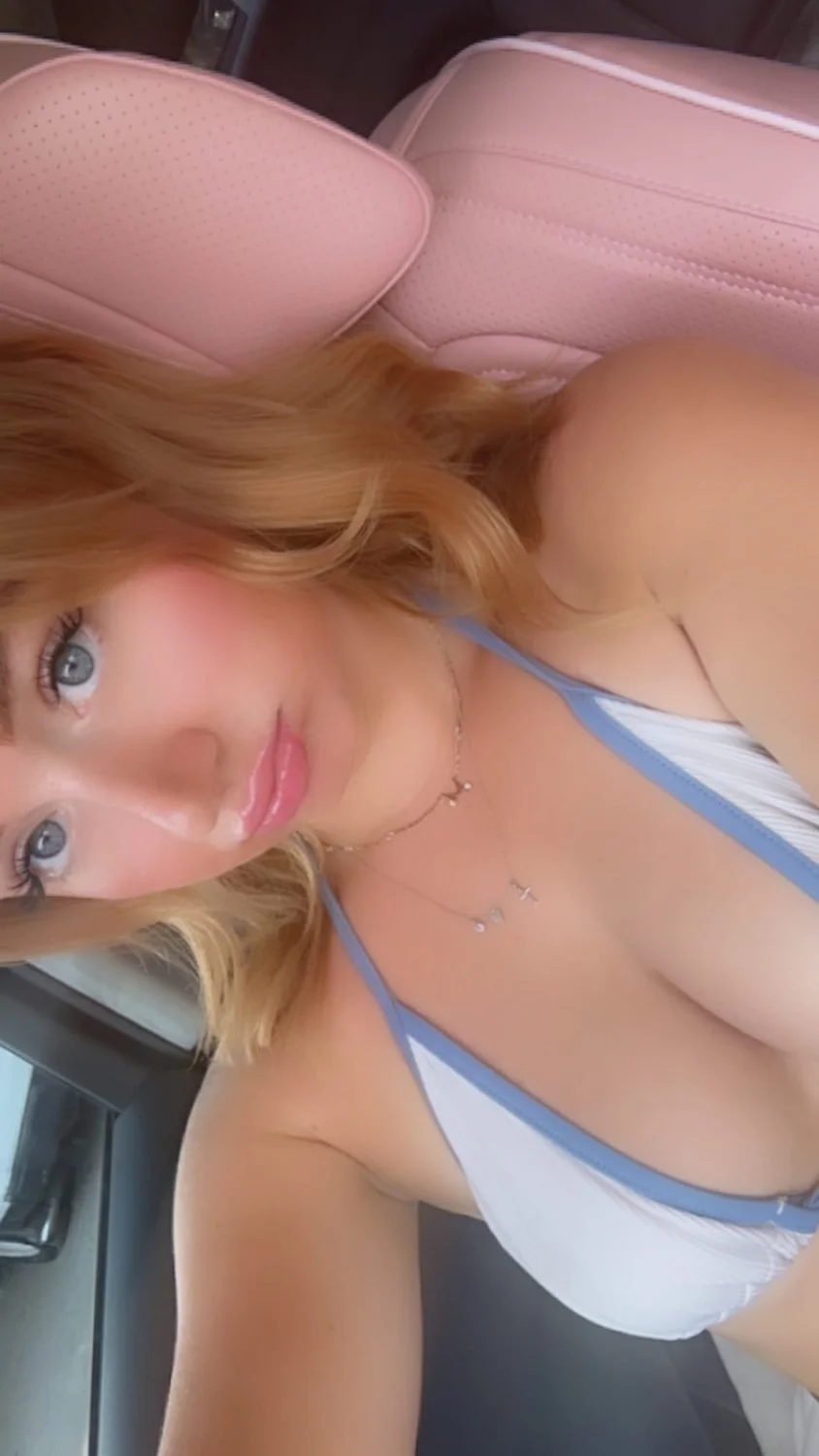 Sexy thicc petite teen Mikayla image 11