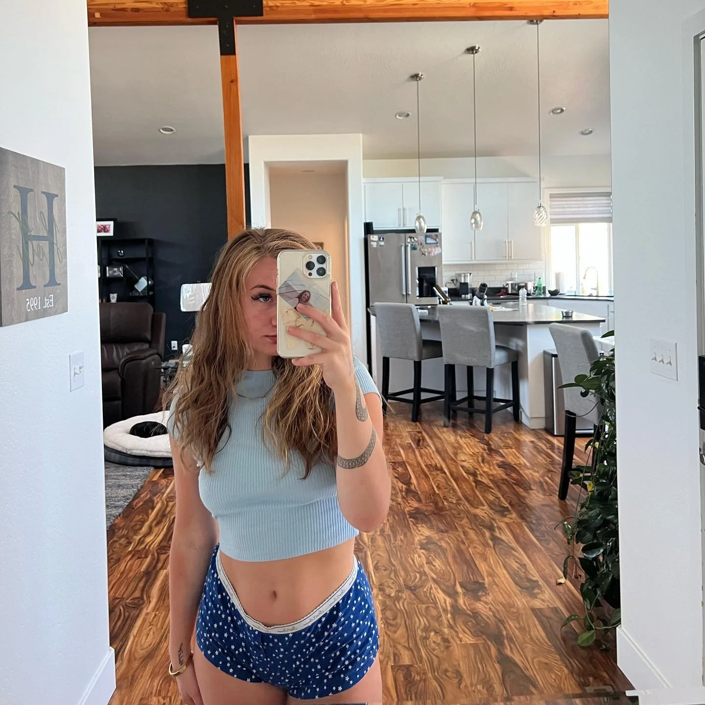 Sexy thicc petite teen Mikayla image 23