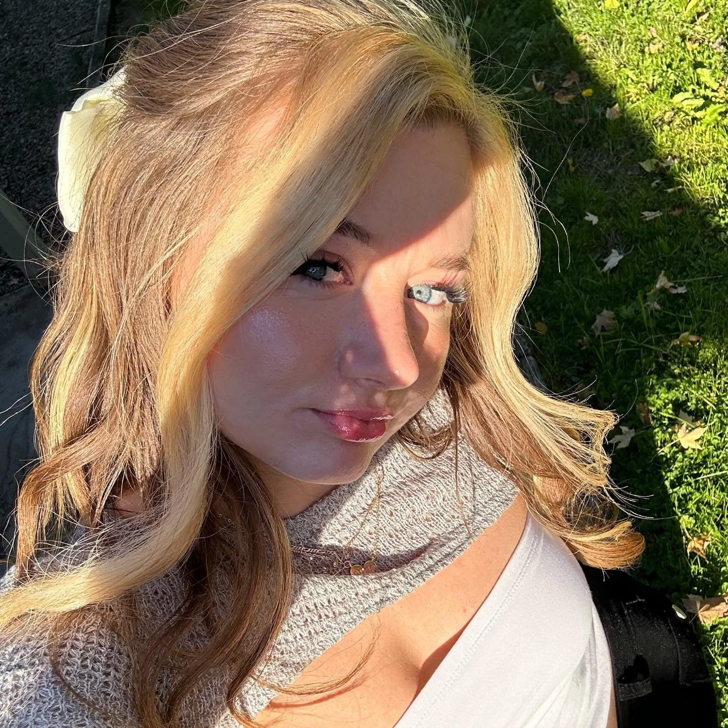Sexy thicc petite teen Mikayla image 29