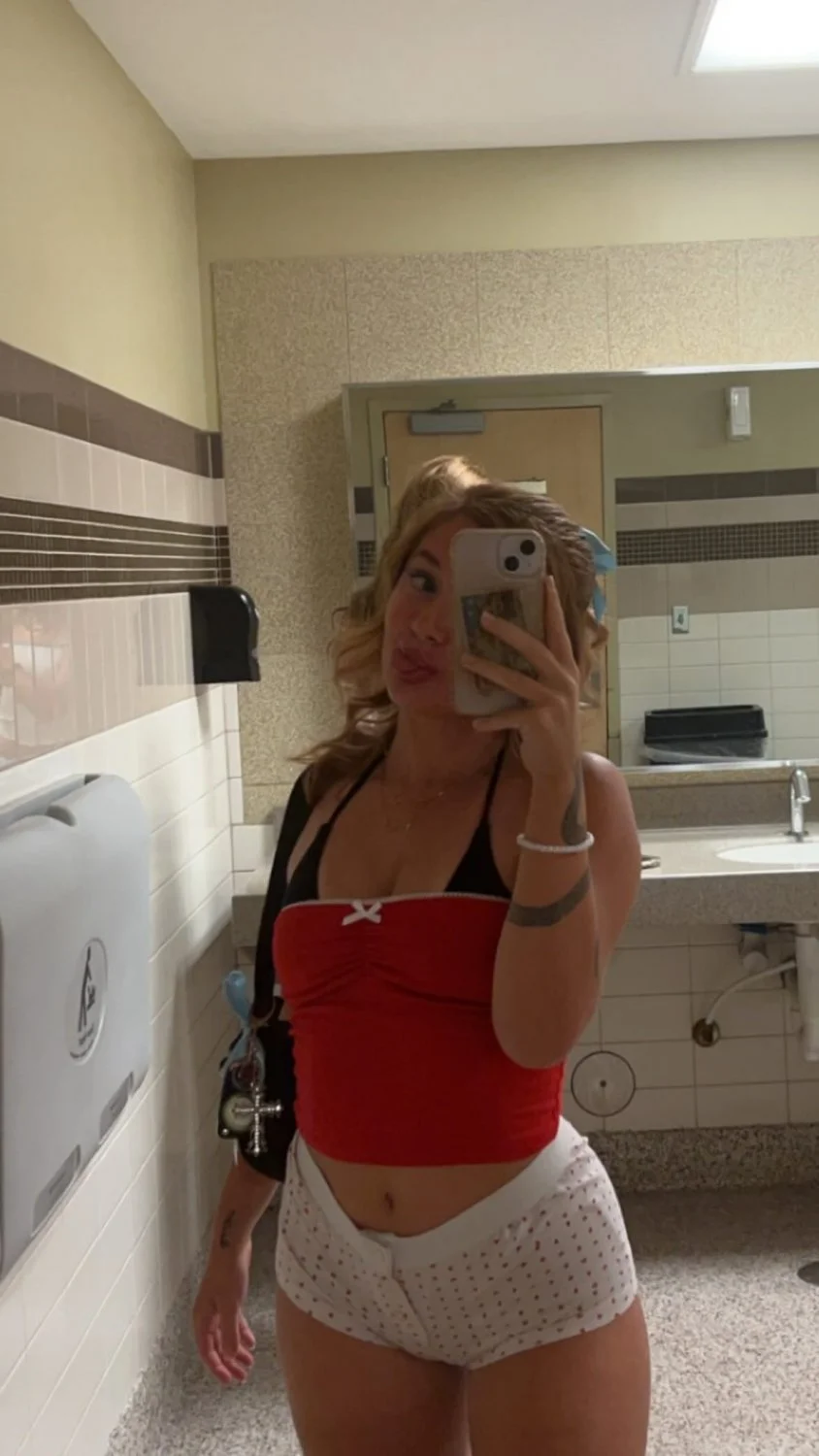 Sexy thicc petite teen Mikayla image 4