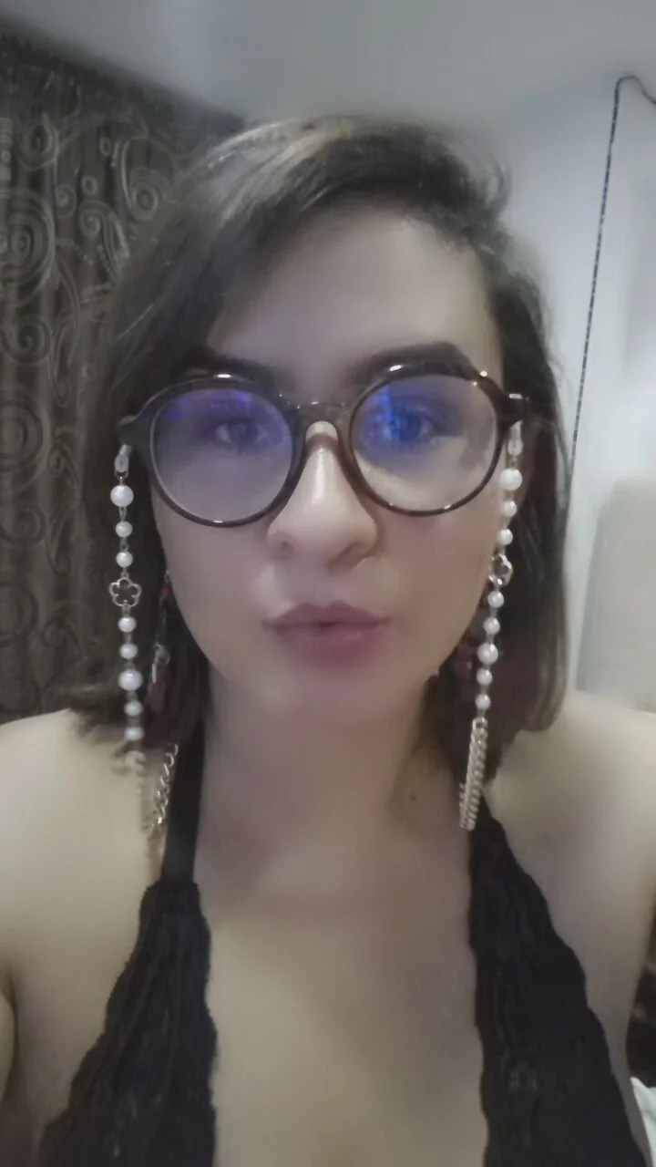 Mix latinas image 4