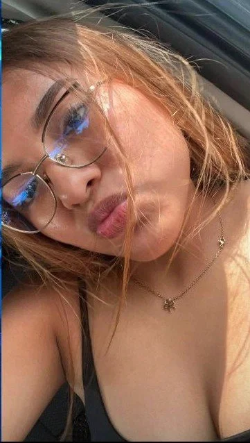 La putita de mi compañera Larissa Chacaguasay image 3