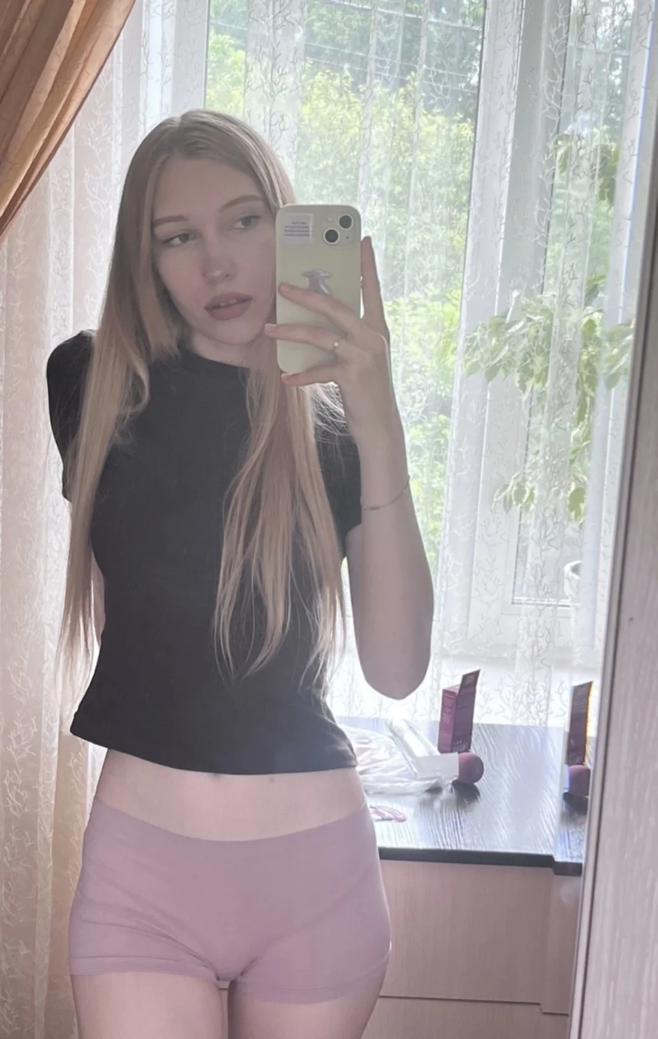 Tight skinny blonde slut. High heel feet image 2