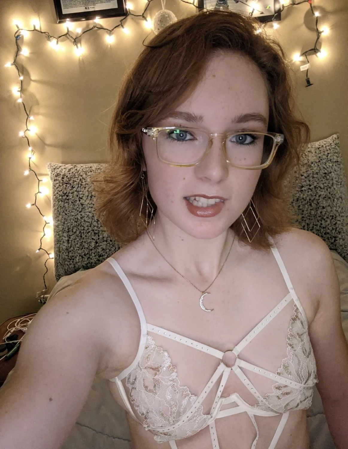 Tragically Rach main image