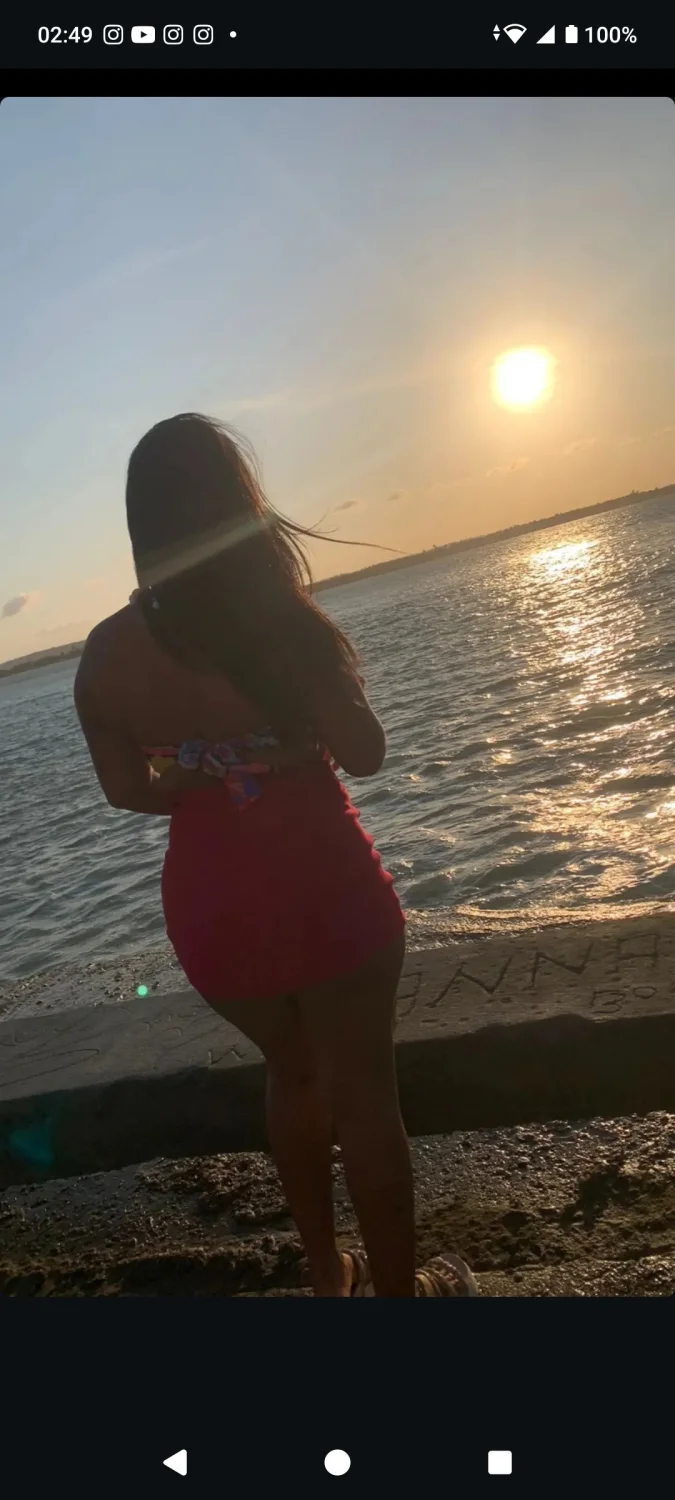 Procurando macho aqui na praia para fude image 2