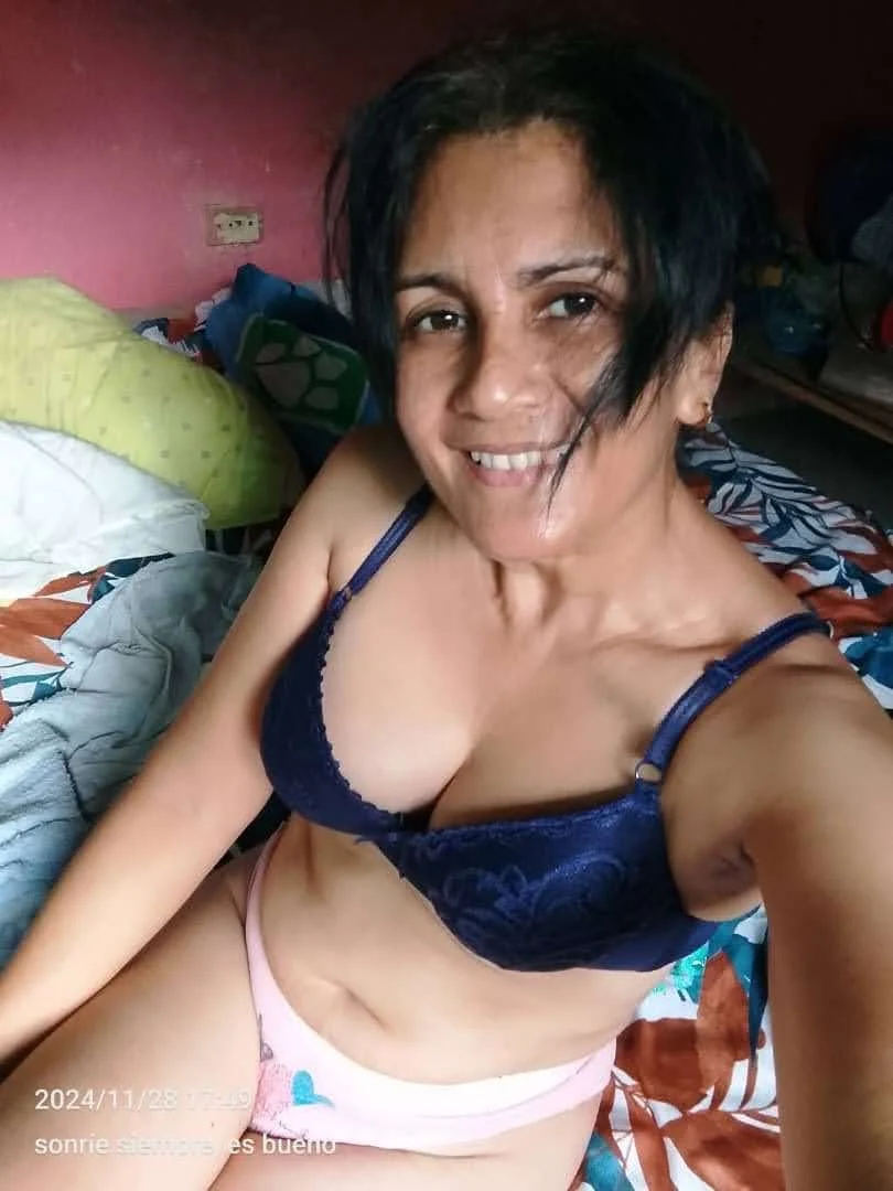 Divina maestra madura venezolana image 5