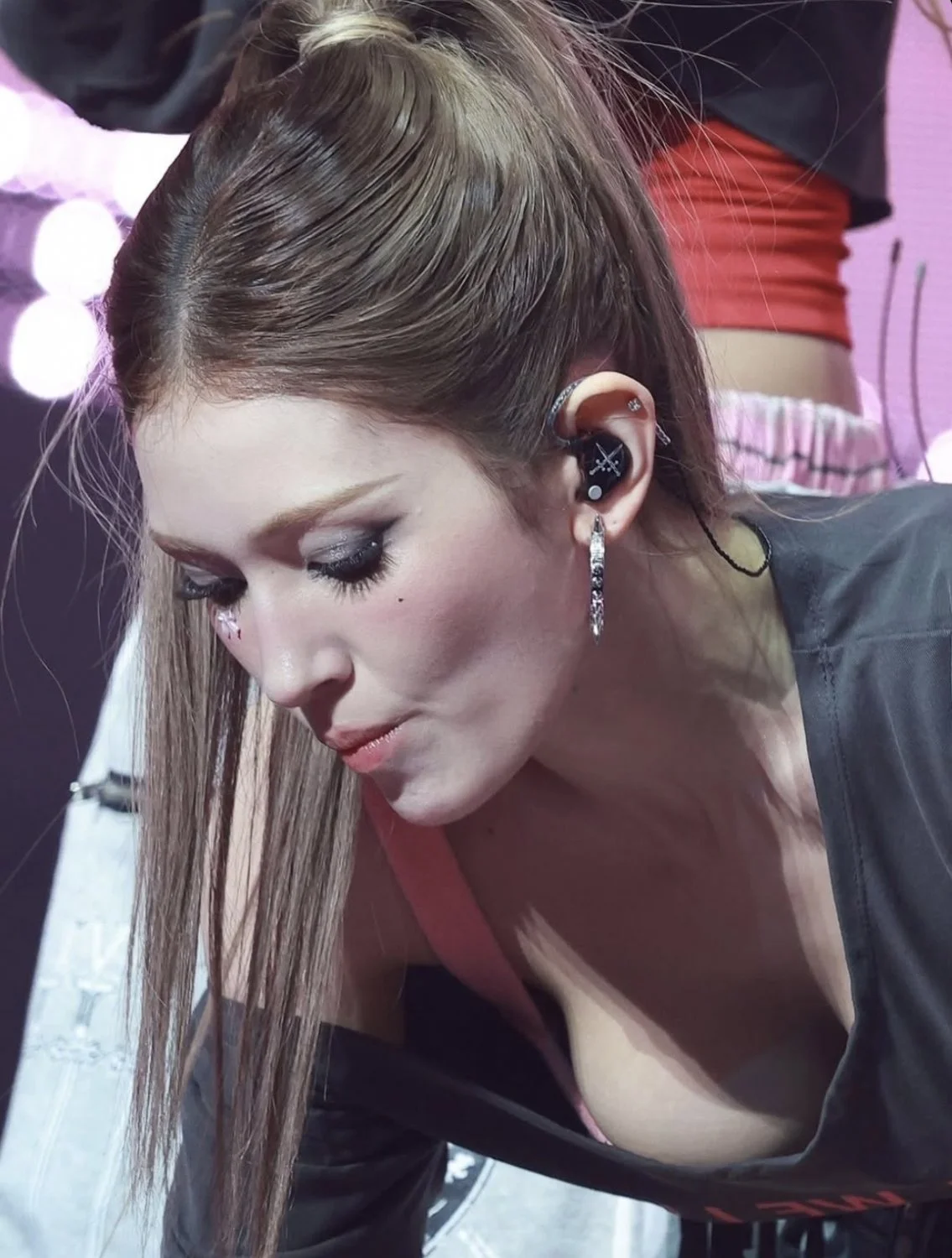 Kpop boobs 2 image 1